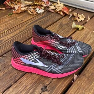Brooks women Hyperion PINK